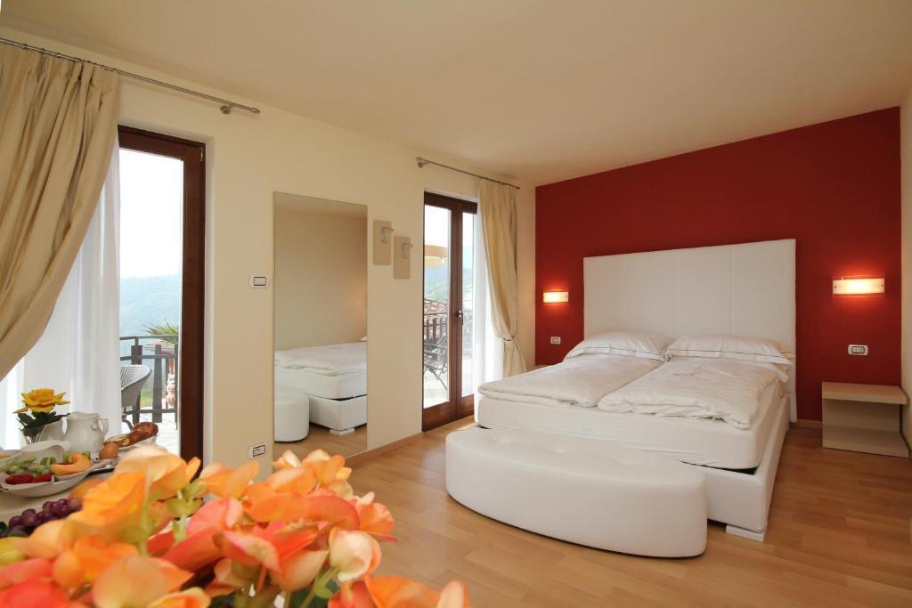 Hotel La Fenice E Sole Tremosine Zimmer foto